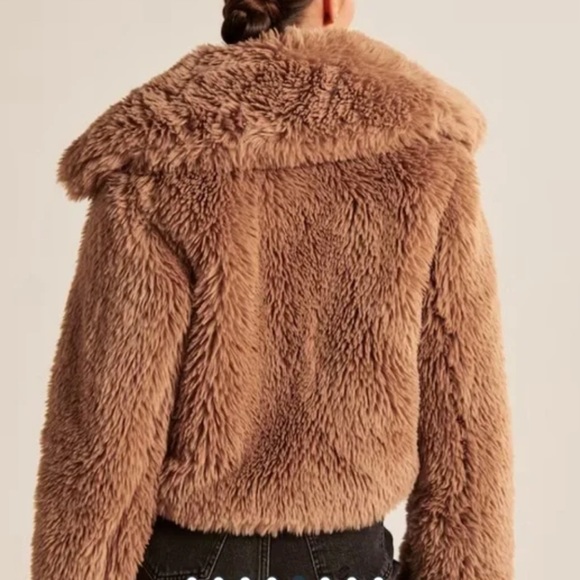 NWT Abercrombie & Fitch Drama Collar Faux Fur tan coat XL - Picture 2 of 13